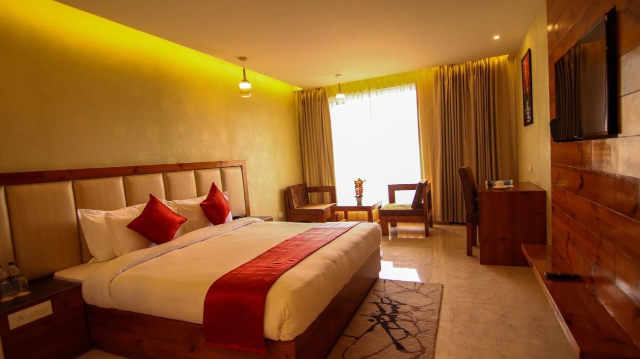 Golden Fern Resort Shimla Zewnętrze zdjęcie