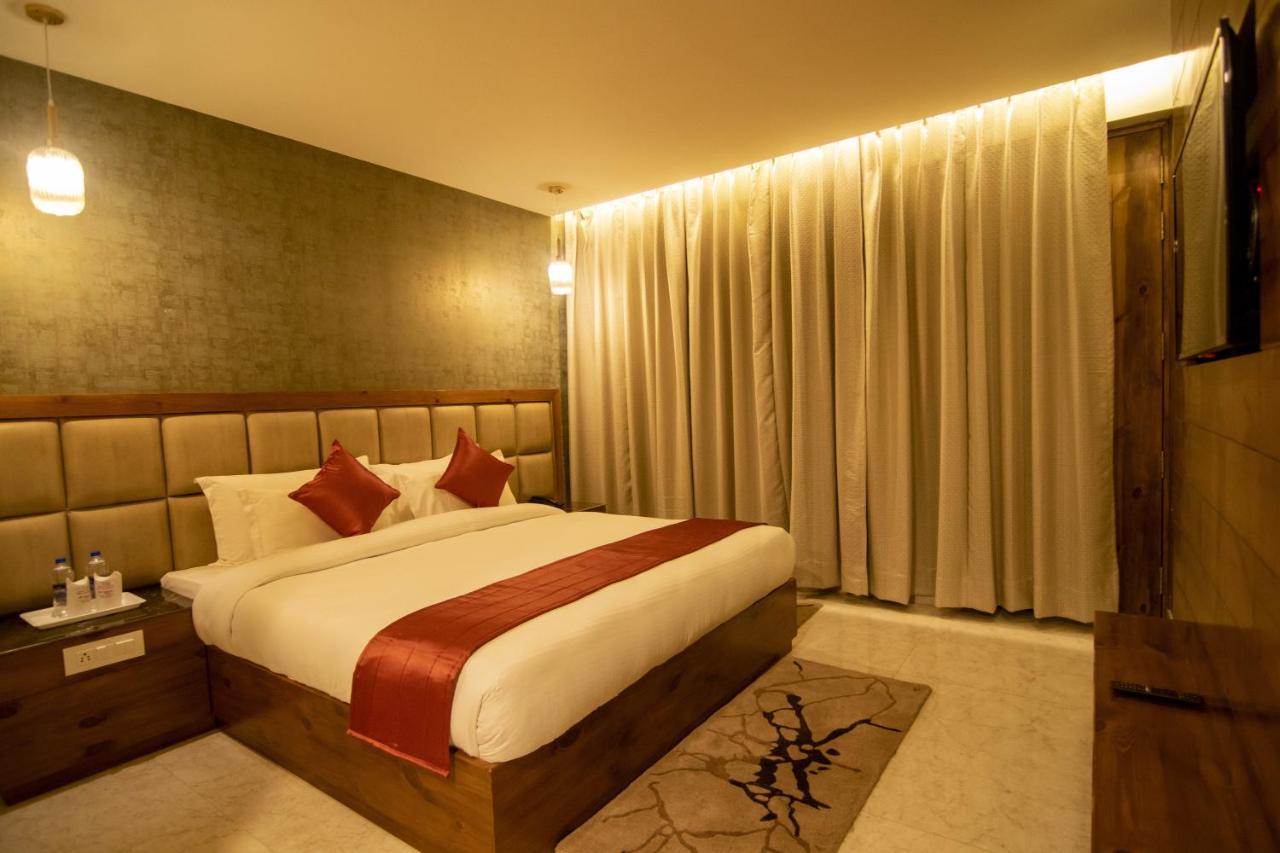 Golden Fern Resort Shimla Zewnętrze zdjęcie