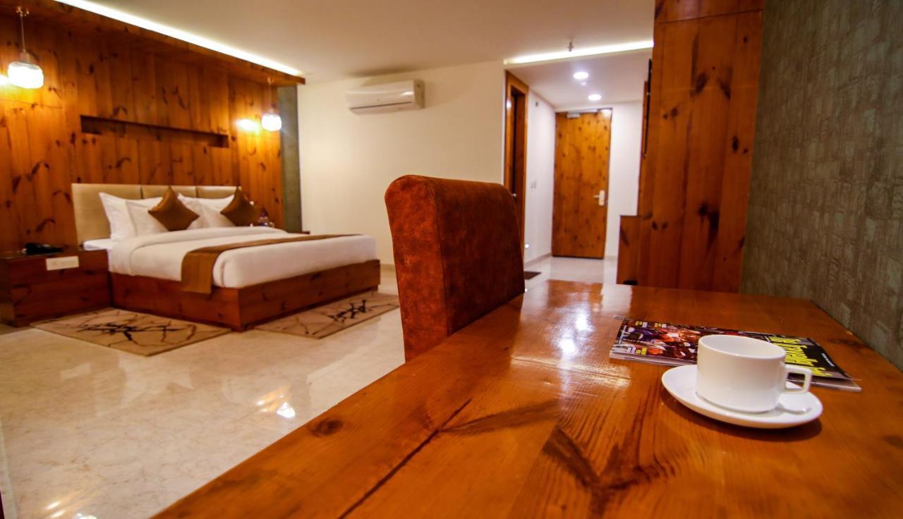 Golden Fern Resort Shimla Zewnętrze zdjęcie