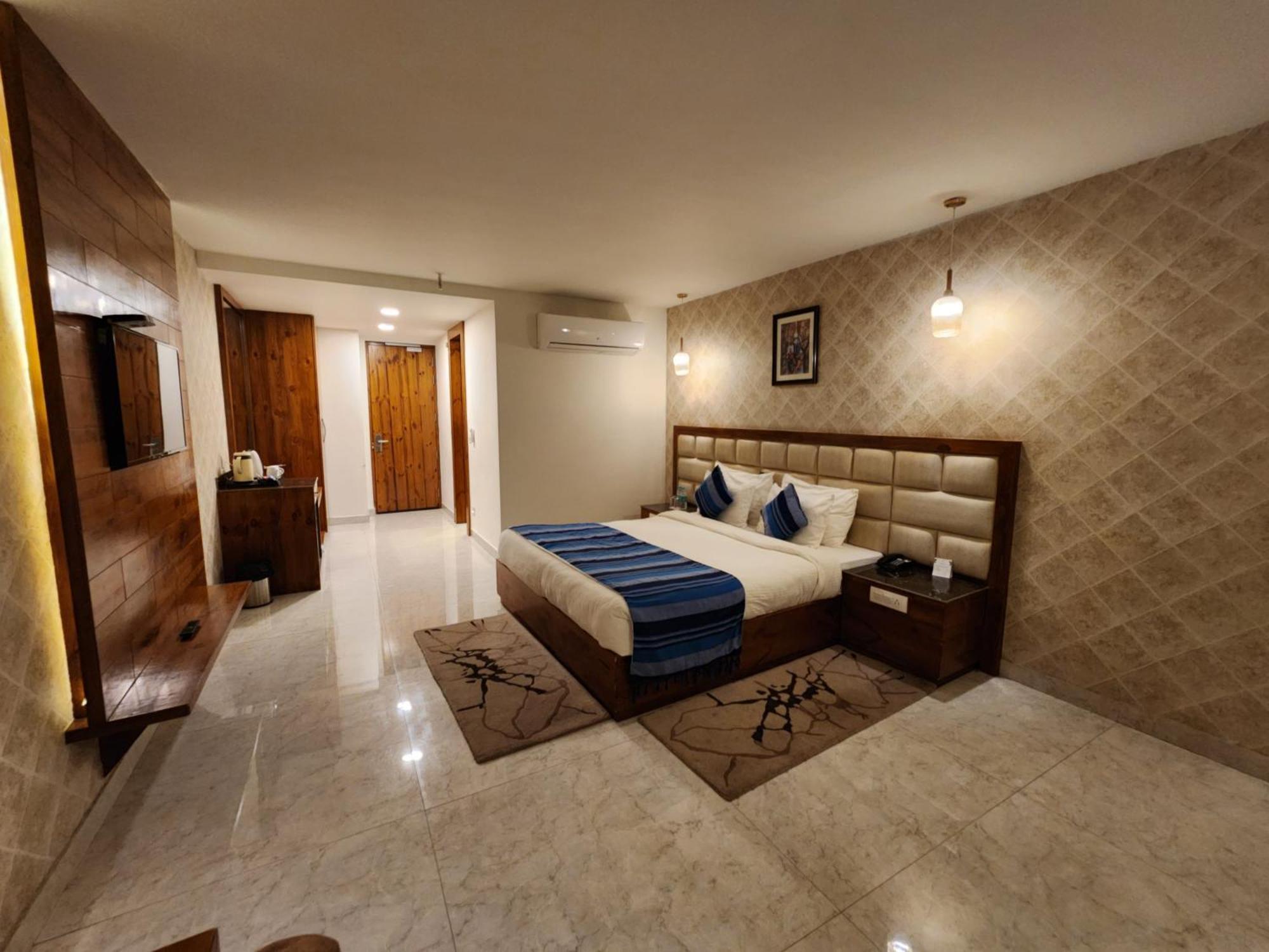 Golden Fern Resort Shimla Zewnętrze zdjęcie